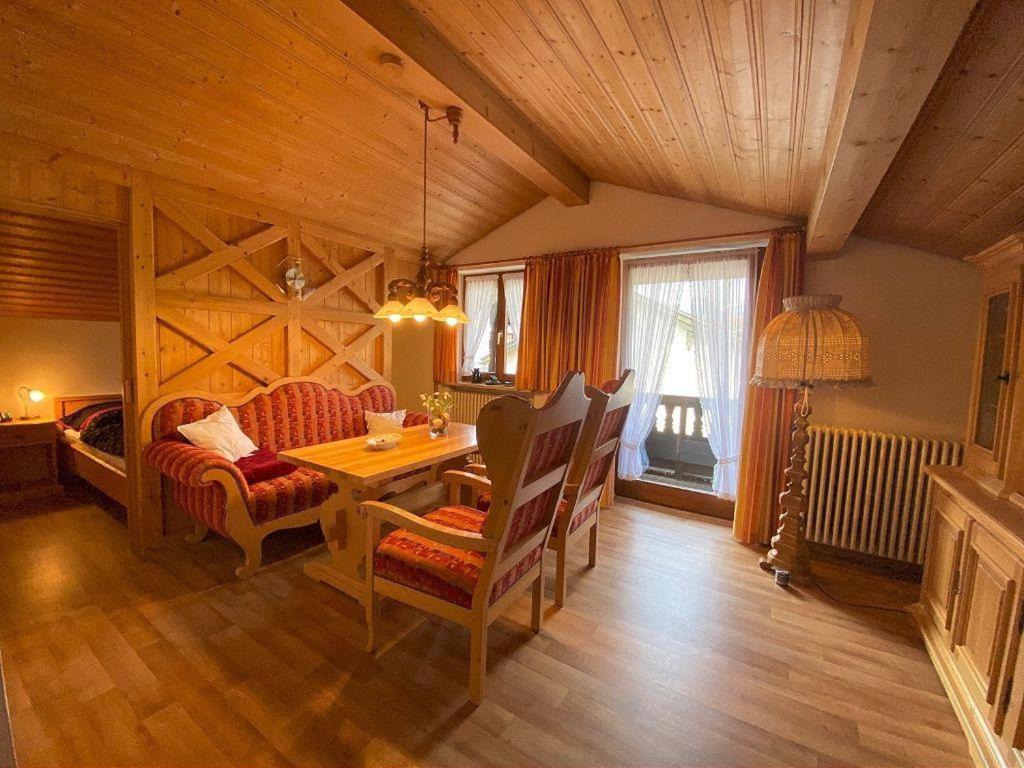 Ferienwohnung Emilia Mit Bergblick ルーポルディング エクステリア 写真