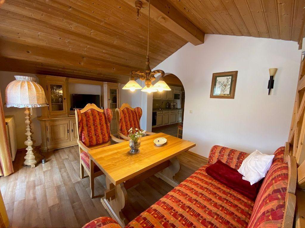 Ferienwohnung Emilia Mit Bergblick ルーポルディング エクステリア 写真
